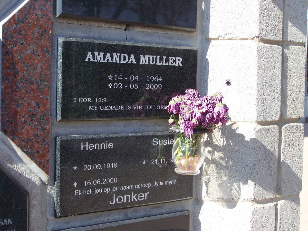 MULLER Amanda 1964-2009 :: JONKER Hennie 1919-2008 &amp; Susie 19??-