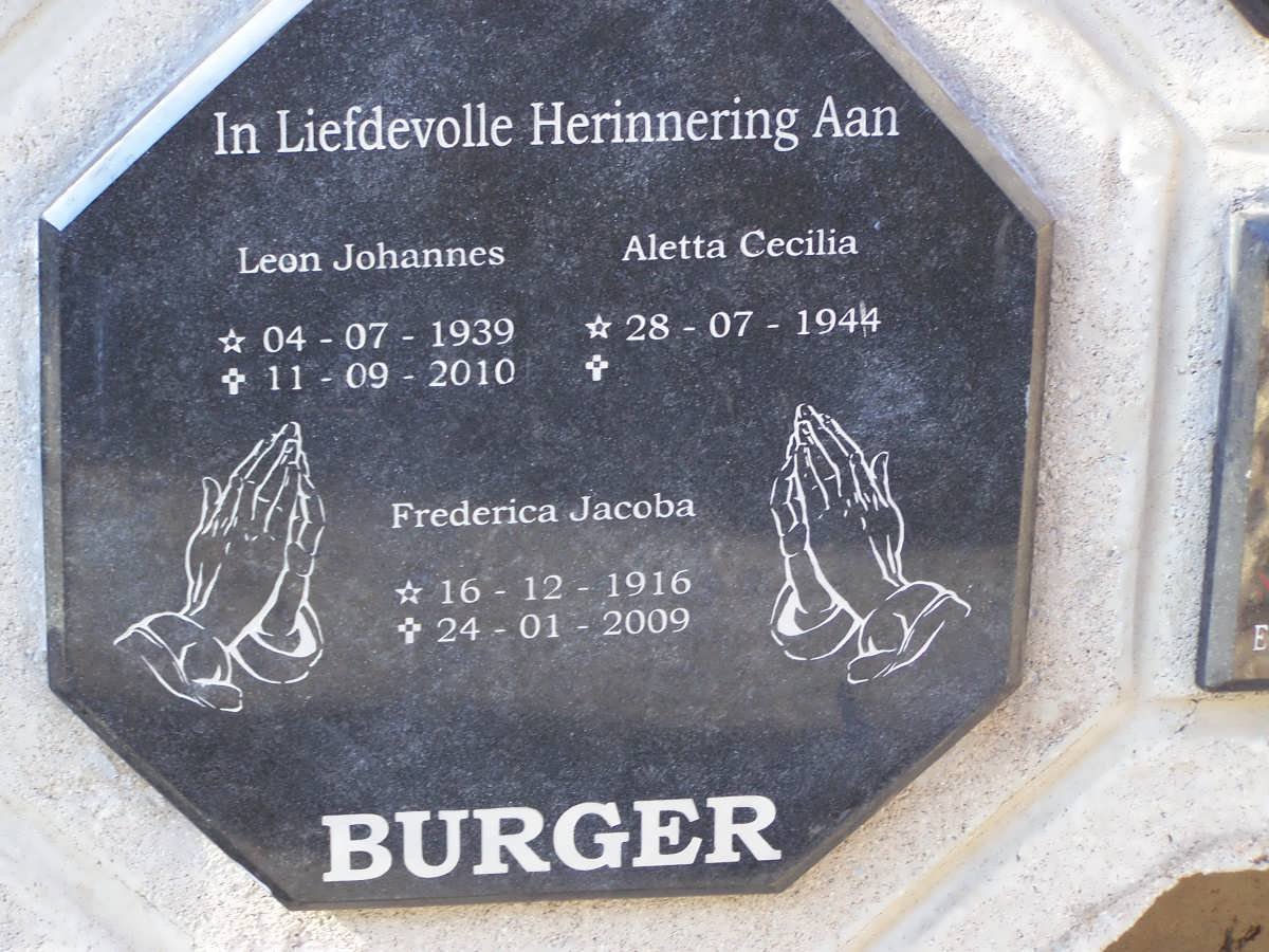 BURGER Leon Johannes 1939-2010 &amp; Aletta Cecilia 1944- :: BURGER Frederica Jacoba 1916-2009