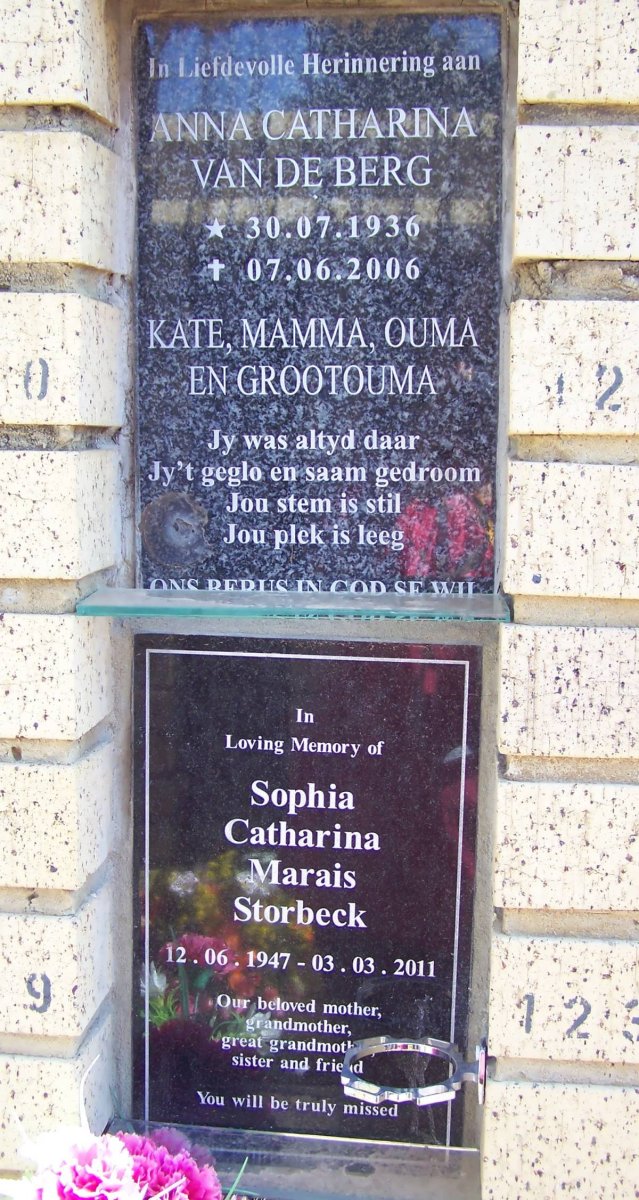BERG Anna Catharina, van de 1936-2006 ::  STORBECK Sophia Catharina Marais 1947-2011