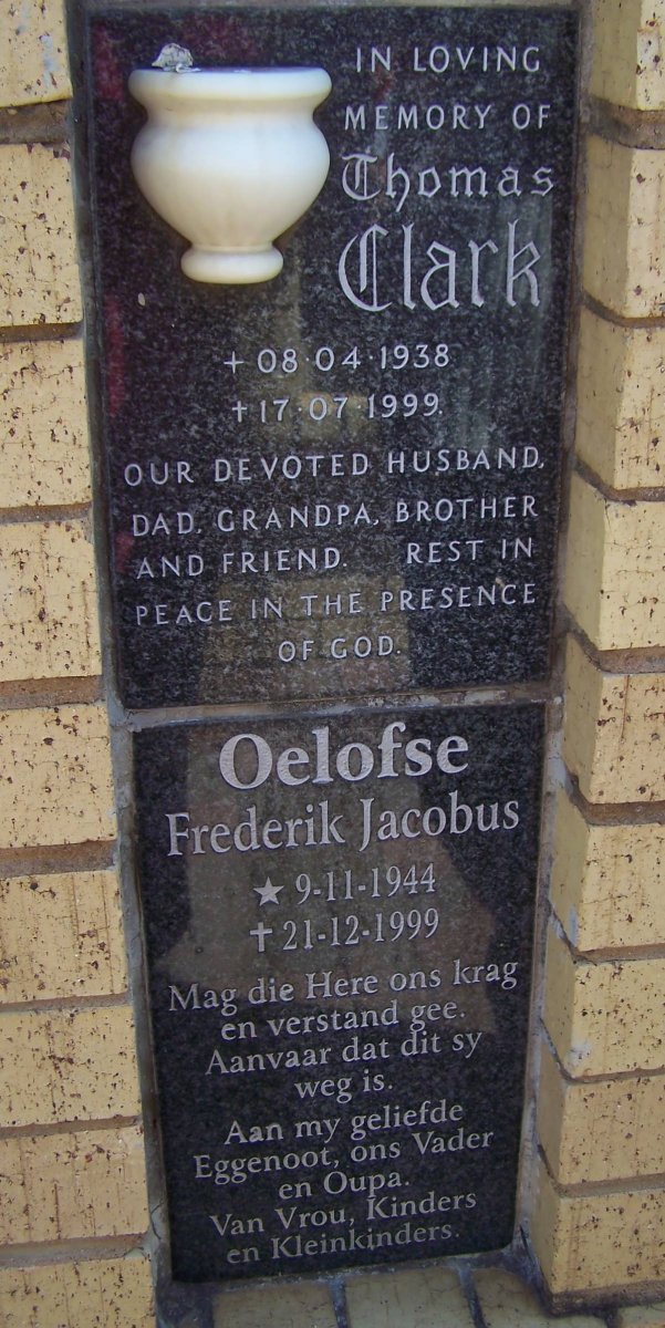 CLARK Thomas 1938-1999 :: OELOFSE Frederik Jacobus 1944-1999