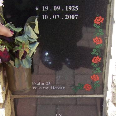LUTHER Chris 1925-2007 :: DU TOIT Deon 1969-2007