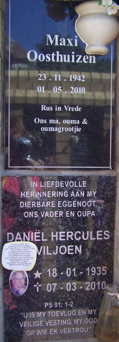OOSTHUIZEN Maxi 1942-2002 :: VILJOEN Daniel Hercules 1935-2010