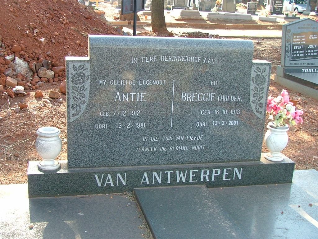ANTWERPEN Antie, van 1912-1981 &amp; Breggie MULDER 1913-2001