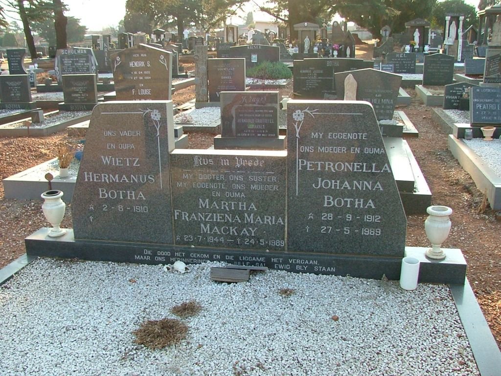 BOTHA Wietz Hermanus 1910- &amp; Petronella Johanna 1912-1989 :: MacKAY Martha Franziena Maria 1944-1989