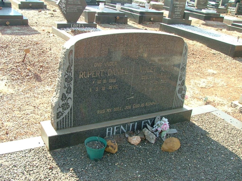BENTLEY Rupert Daniel 1916-1976 &amp; Violet