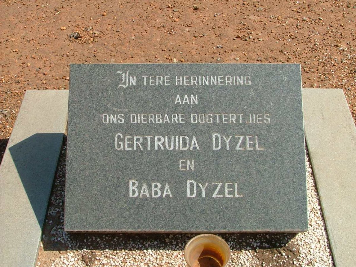 DYZEL Gertruide :: DYZEL Infant