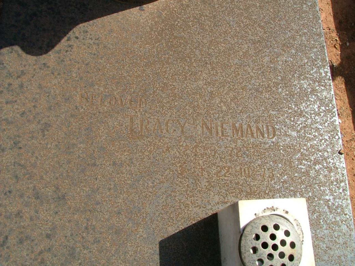 NIEMAND Tracy 1972-1973