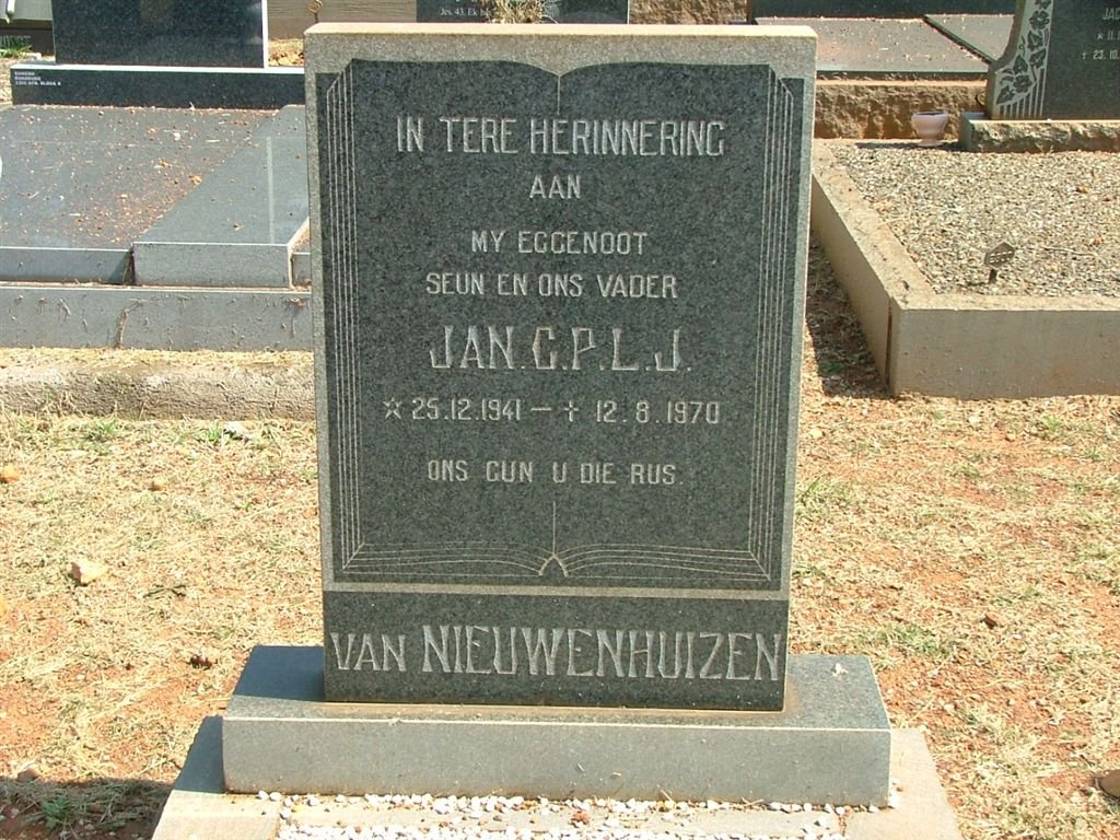 NIEUWENHUIZEN Jan C.P.L.J, van 1941-1970