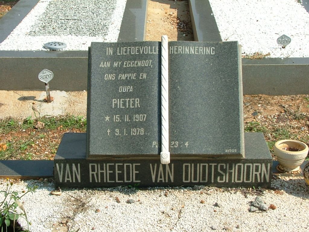 OUDTSHOORN, Pieter, van Rheede van 1907-1978