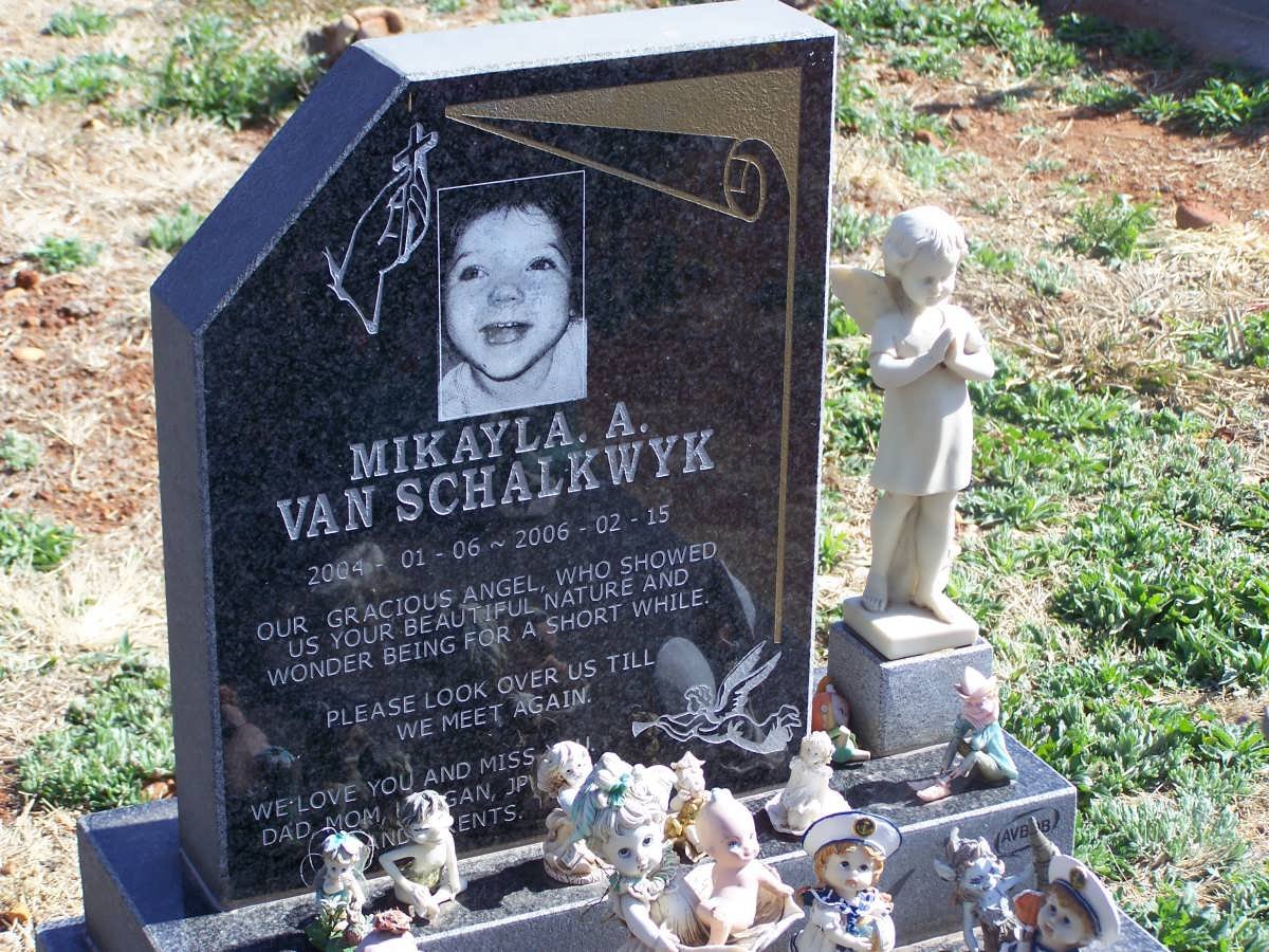 SCHALKWYK Mikayla A., van 2004-2006