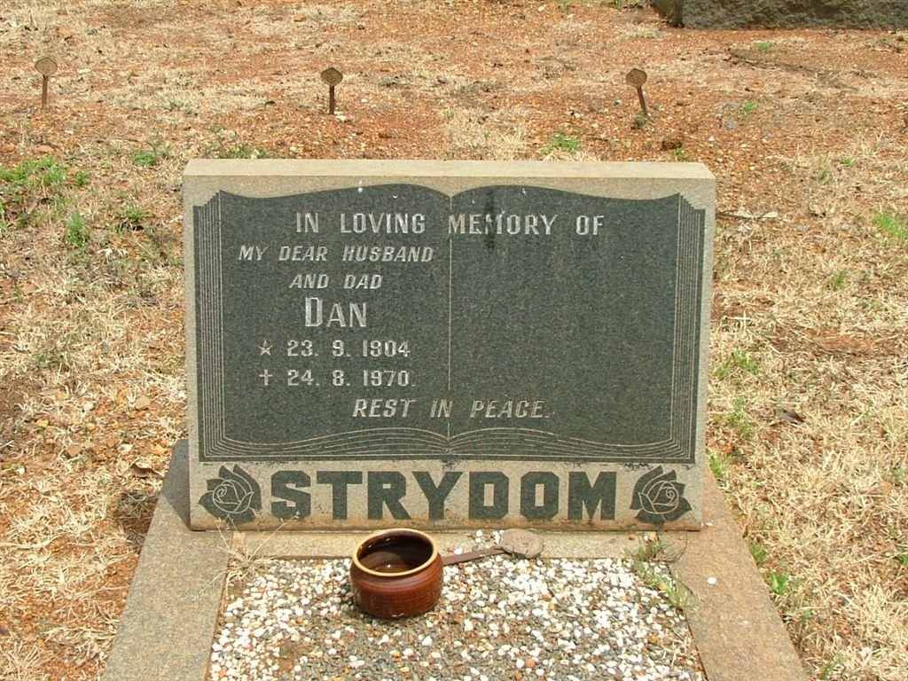 STRYDOM Dan 1904-1970