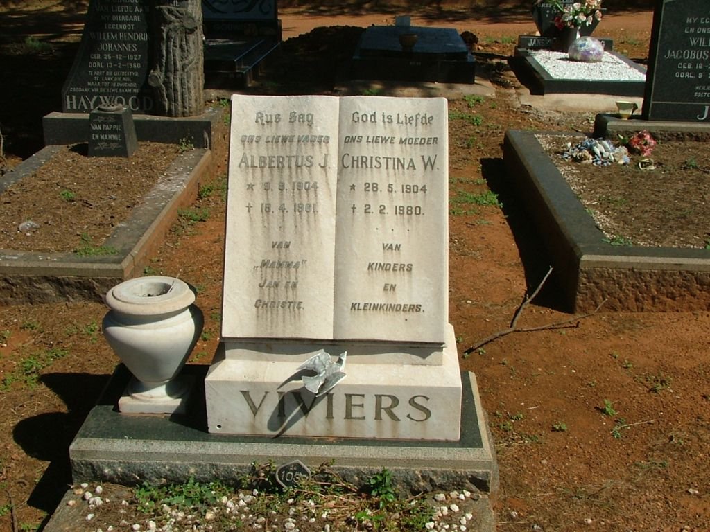 VIVIERS Albertus J. 1904-1961 &amp; Christina W. 1904-1980
