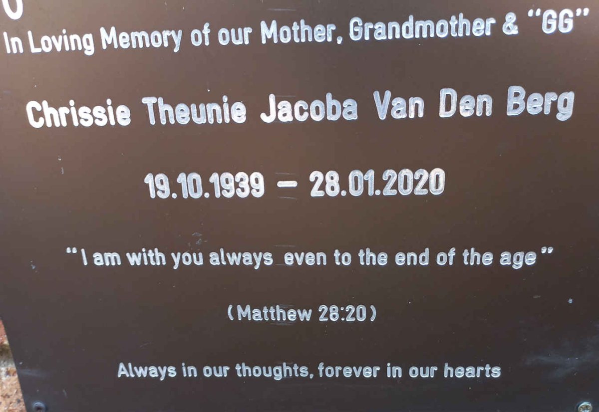 BERG Chrissie Theunie Jacoba, van den 1939-2020
