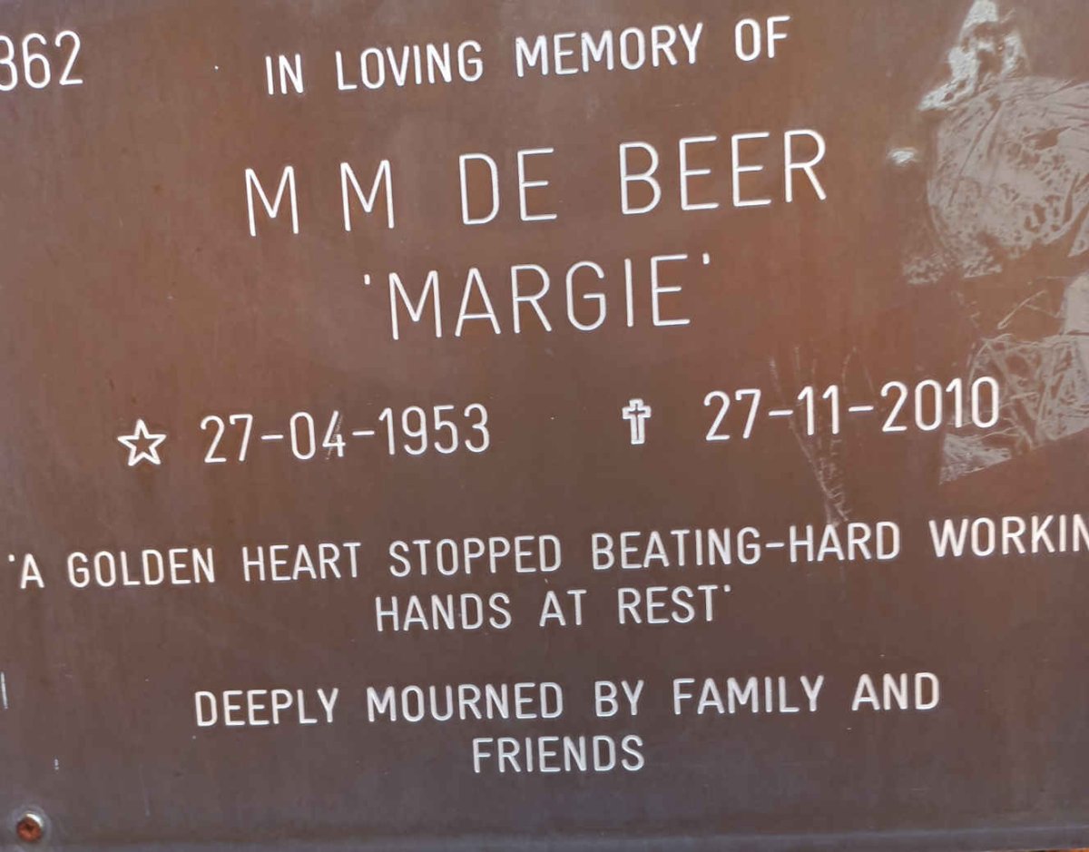 BEER M.M., de 1953-2010