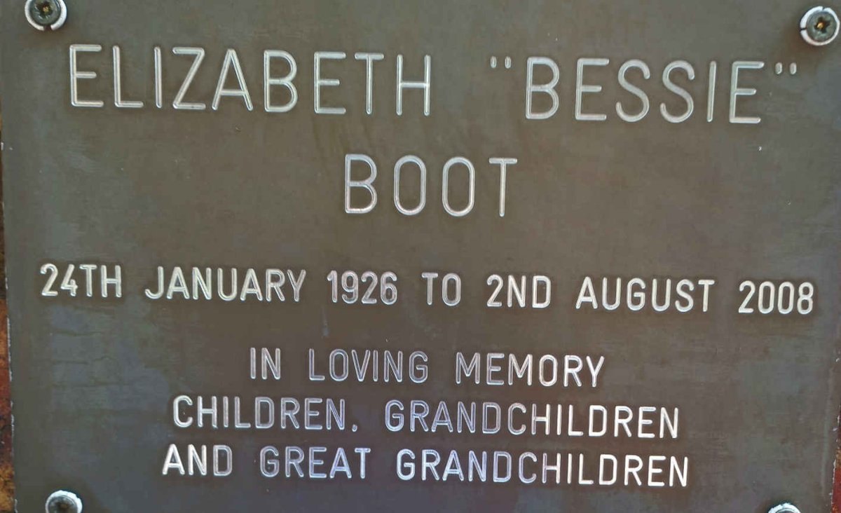 BOOT Elizabeth 1926-2008