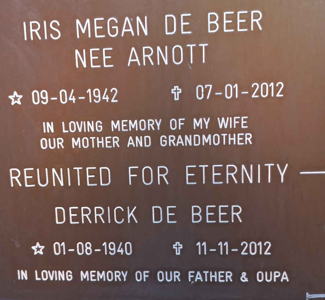 BEER Derrick, de 1940-2012 &amp; Iris Megan ARNOTT 1942-2012