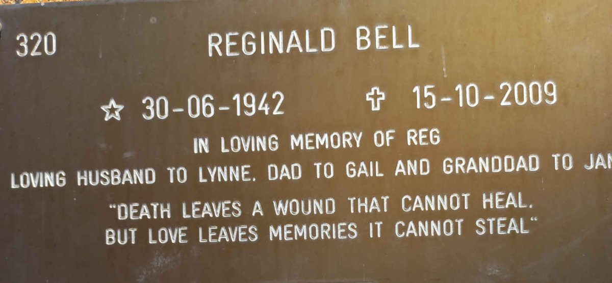 BELL Reginald 1942-2009
