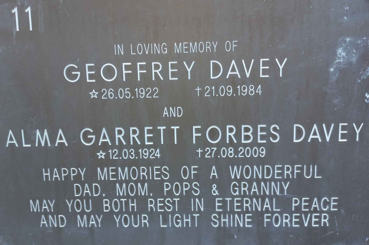 DAVEY Geoffrey 1922-1984 &amp; Alma Garrett FORBES 1924-2009