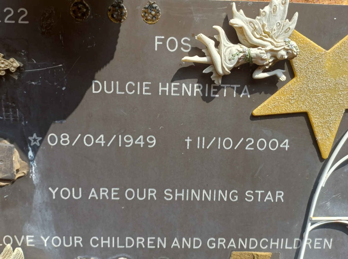 FOS Dulcie Henrietta 1949-2004
