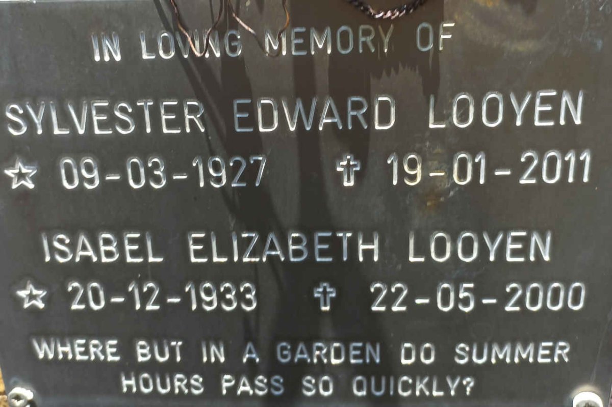 LOOYEN Sylvester Edward 1927-2011 &amp; Isabel Elizabeth 1933-2000