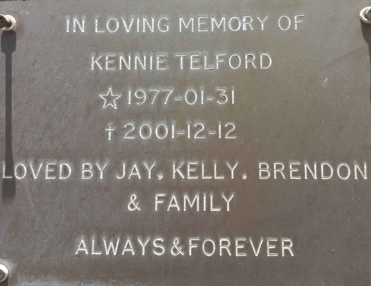 TELFORD Kennie 1977-2001