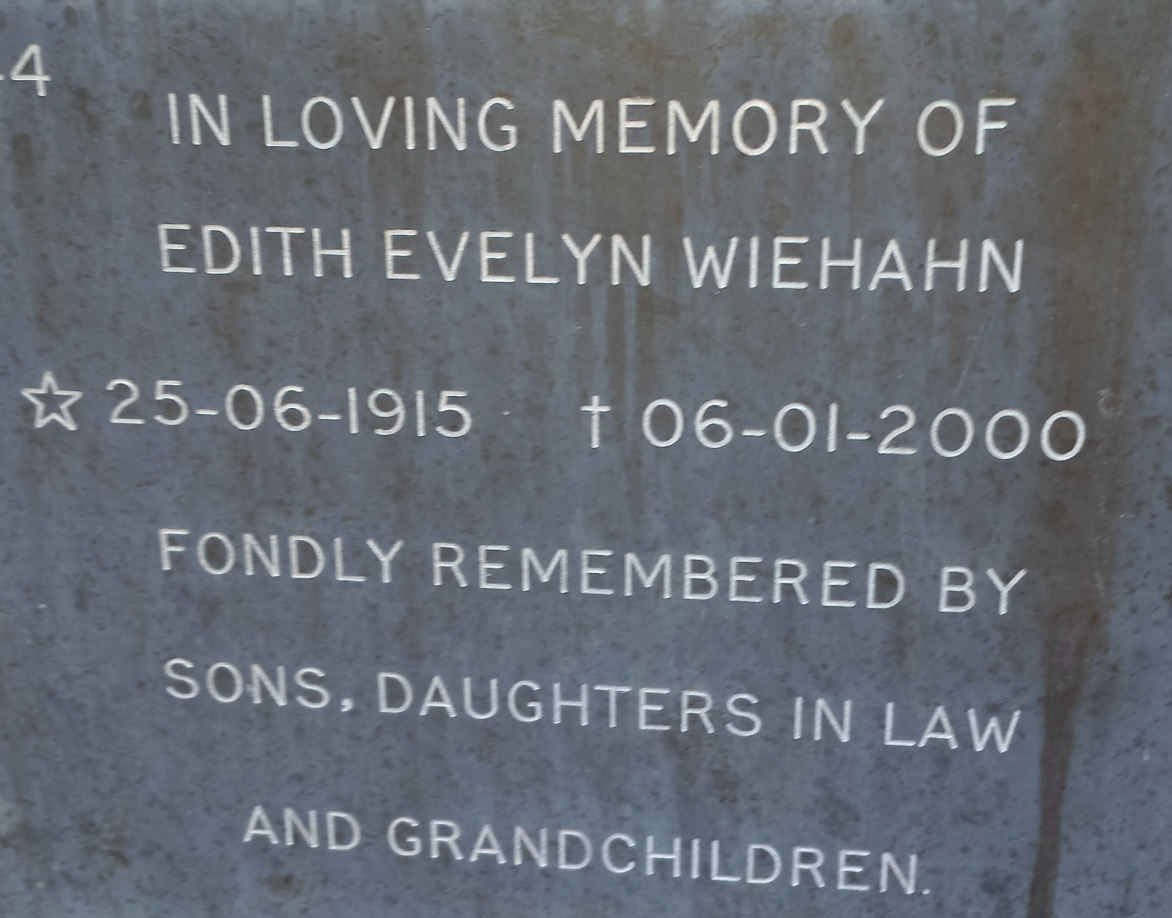 WIEHAHN Edith Evelyn 1915-2000