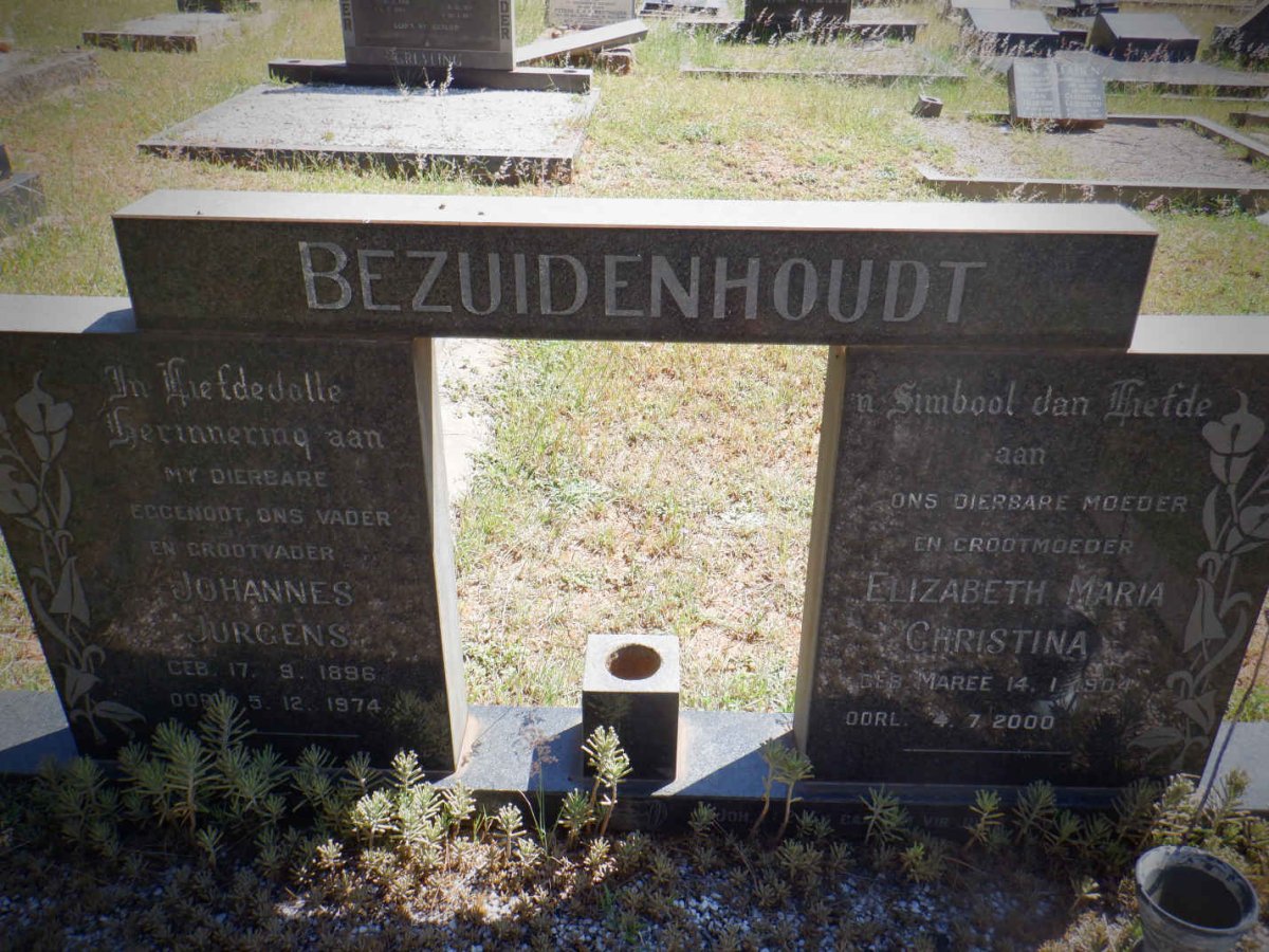 BEZUIDENHOUT Johannes Jurgens 1896-1974 &amp; Elizabeth Maria Christina MAREE 1904-2000