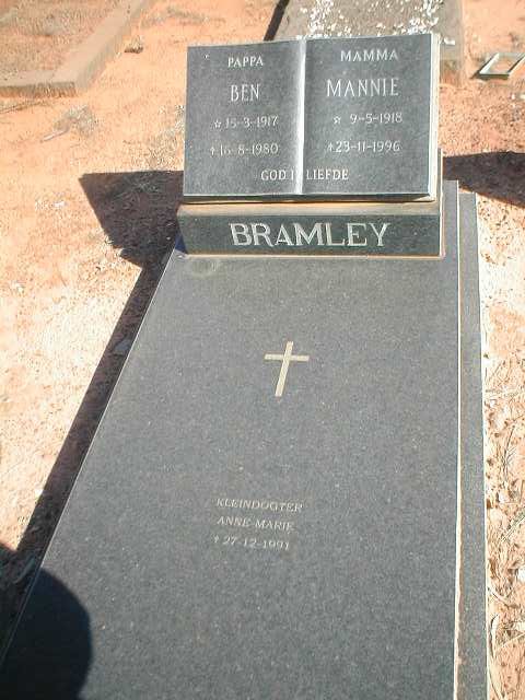 BRAMLEY Ben 1917-1980 &amp; Mannie 1918-1996
