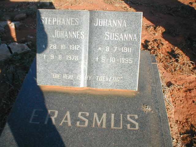 ERASMUS Stephanes Johannes  1912-1978 &amp; Johanna Susanna 1911-1995
