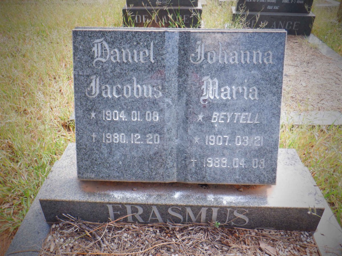 ERASMUS Daniël Jacobus 1904-1980 &amp; Johanna Maria BEYTELL 1907-1988