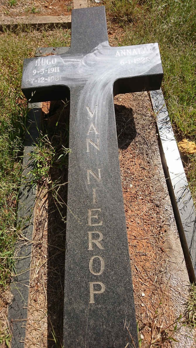 NIEROP Hugo, van 1911-1981 &amp; Annatjie 1928-