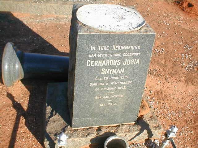 SNYMAN Gerhardus Josia 1915-1943
