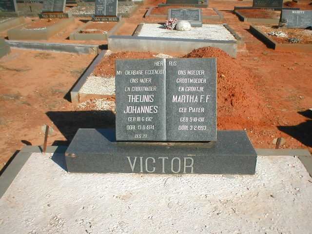 VICTOR Theunis Johannes 1912-1974 &amp; Martha F.F. PIATER 1911-1993