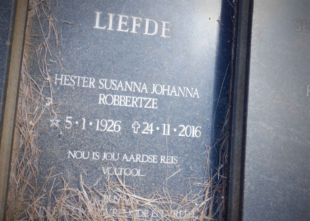 VENTER Johannes Jurie 1915-1986 &amp; Hester Susanna Johanna ROBBERTZE 1926-2016 :: VENTER Esther 1958-1978