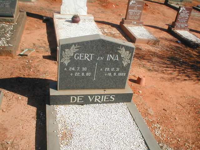VRIES Gert, de 1930-1980 &amp; Ina 1931-1989