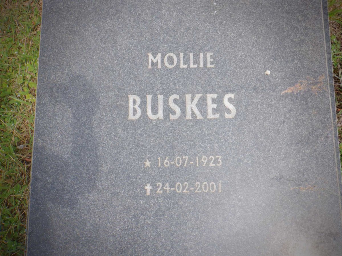 BUSKES Mollie 1923-2001