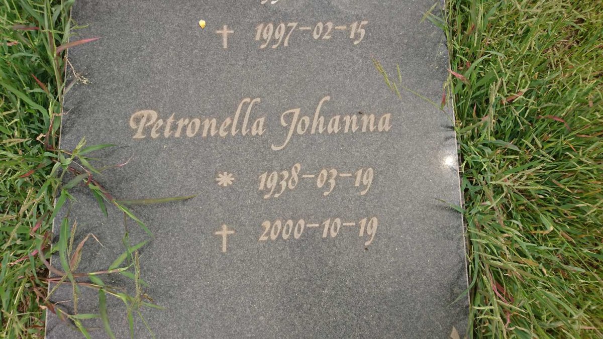 CHAMBERS Petronella Johanna 1938-2000
