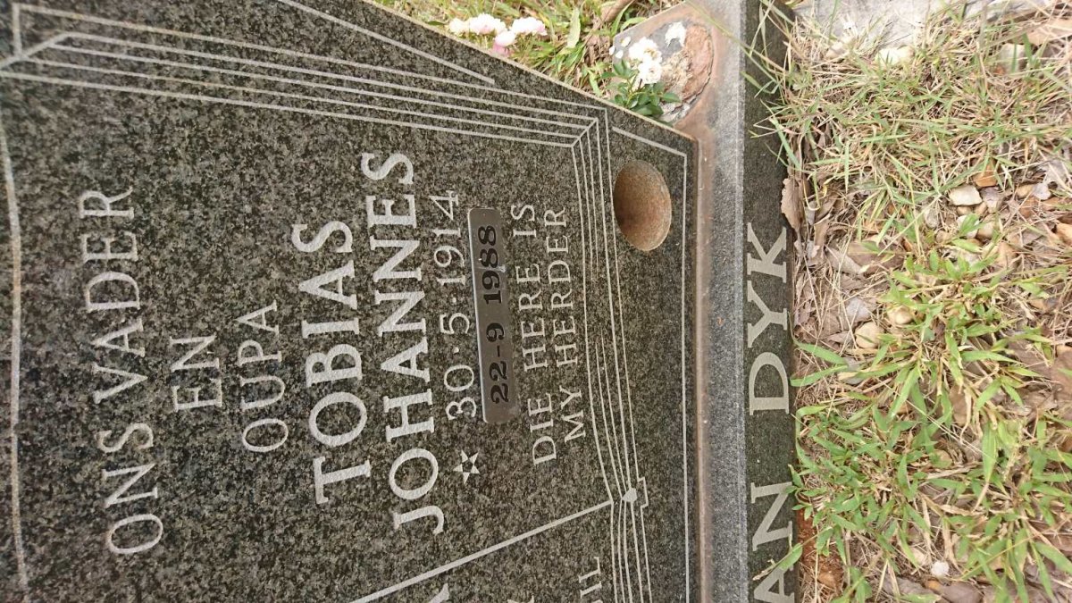 DYK Tobias Johannes, van 1914-1988 &amp; Magaretha Elizabetha 1923-1987