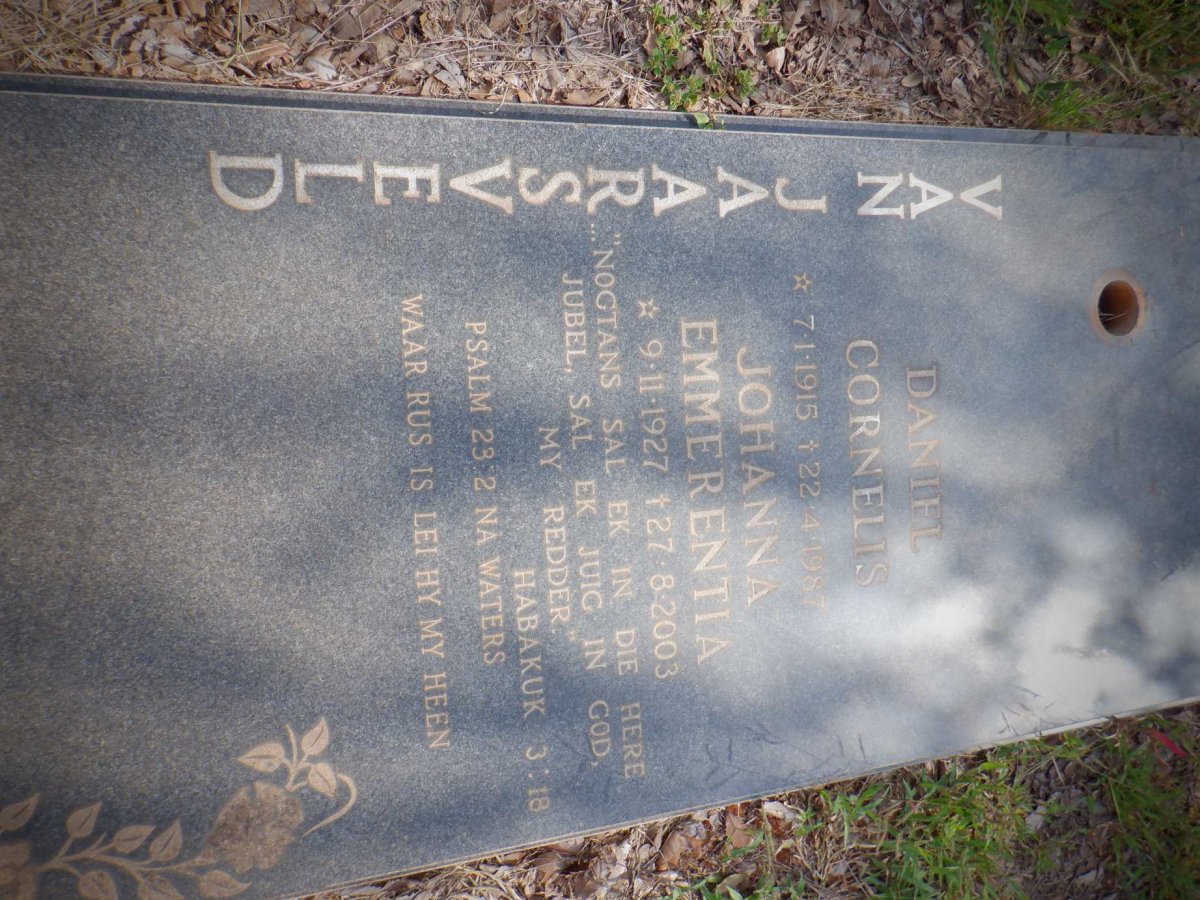 JAARSVELD Daniel Cornelis, van 1915-1987 &amp; Johanna Emmerentia 1927-2003