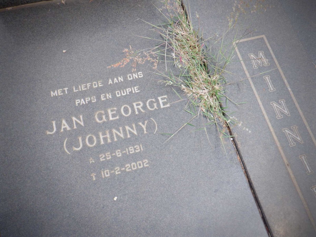 MINNIE Jan George 1931-2002 &amp; Hendrina Barendina Petronella 1939-1996