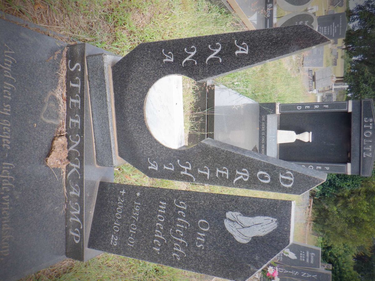 STEENKAMP Anna Dorethia 1937-2000