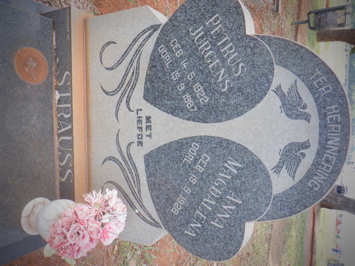 STRAUSS Petrus Jurgens 1922-1987 &amp; Anna Magdalena 1928-
