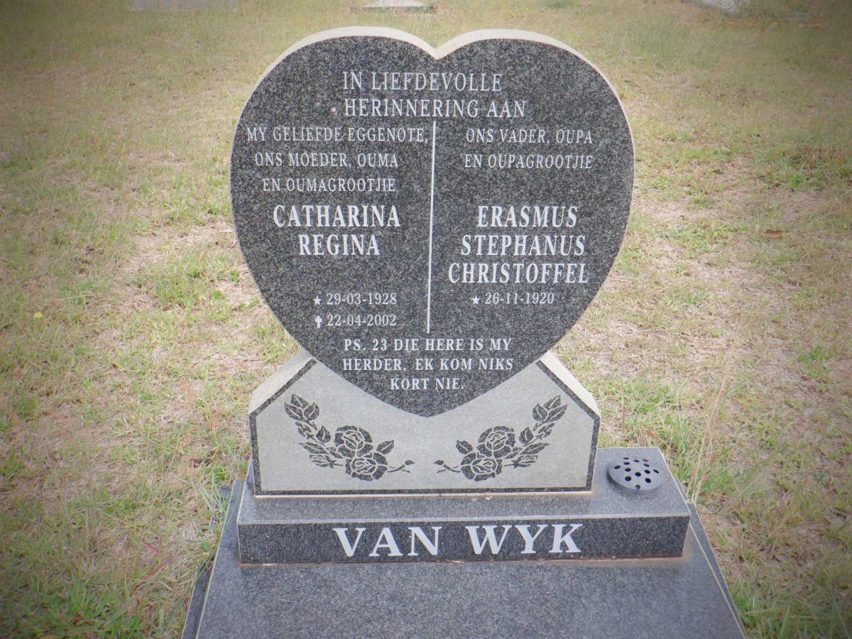 WYK Erasmus Stephanus Christoffel, van 1920- &amp; Catharina Regina 1928-2002