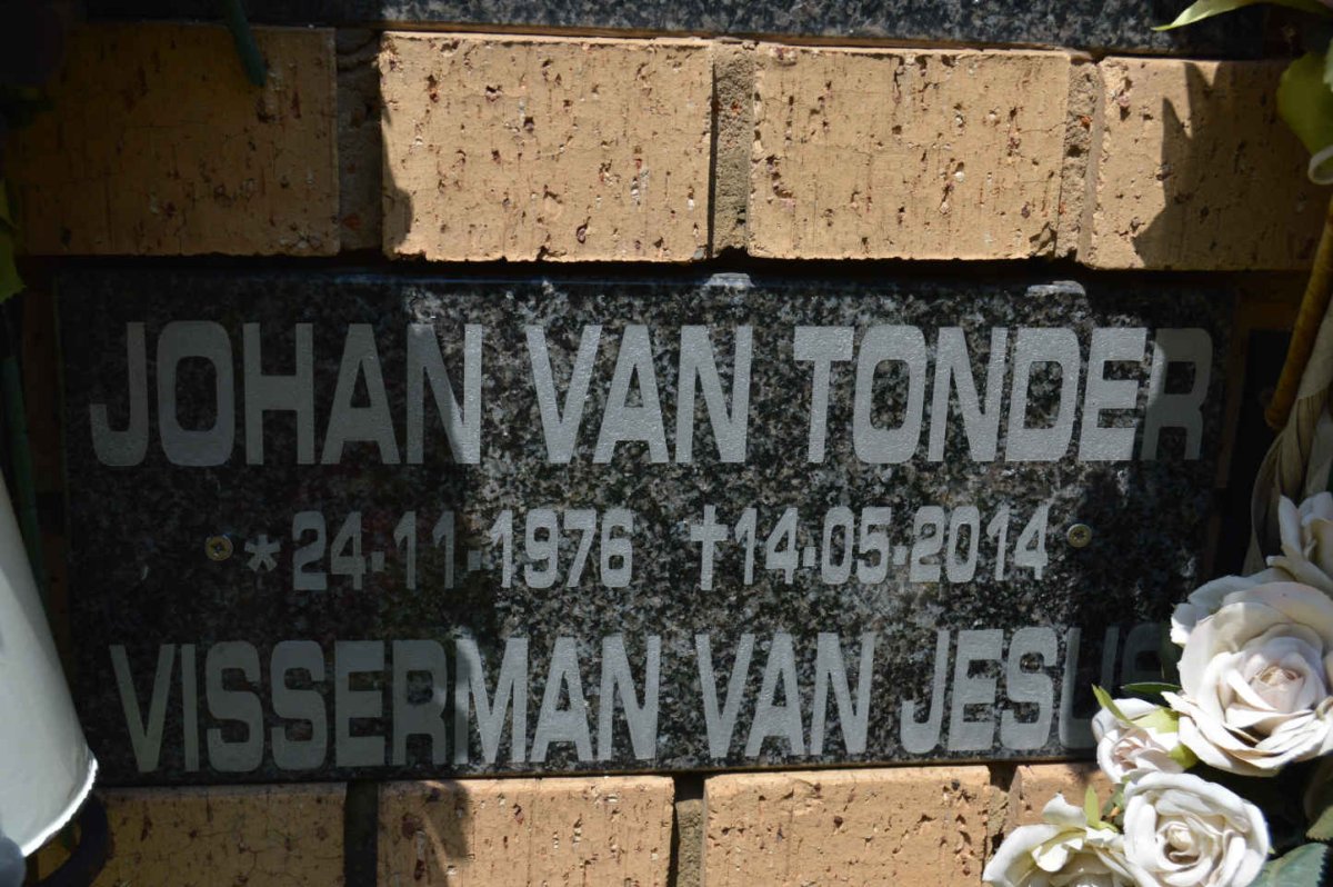 TONDER Johan, van 1976-2014