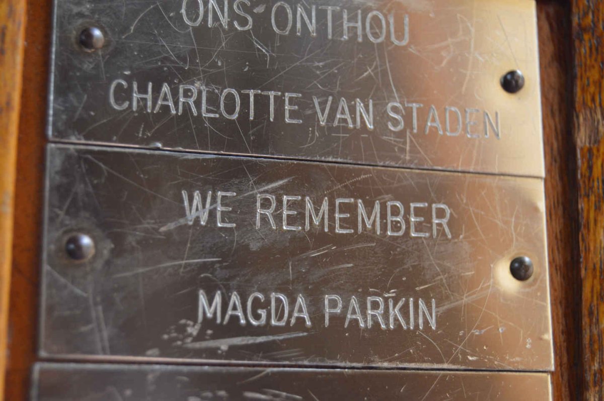 PARKIN Magda