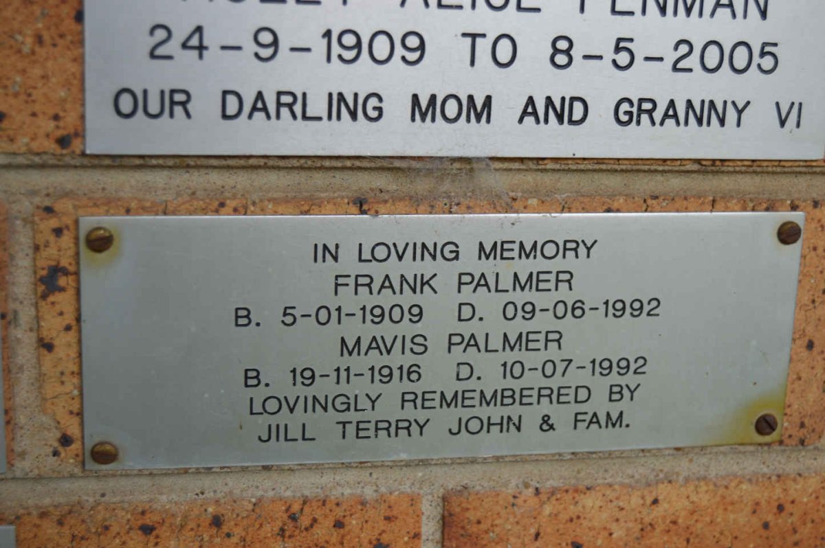 PALMER Frank 1909-1992 &amp; Mavis 1916-1992