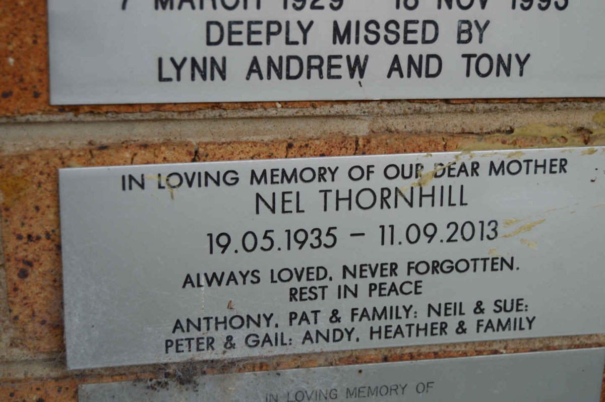 THORNHILL Nel 1935-2013