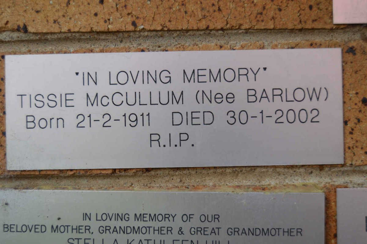 McCULLUM Tissie nee BARLOW 1911-2002