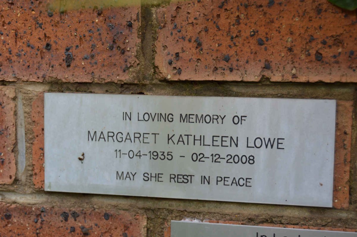 LOWE Margaret Kathleen 1935-2008