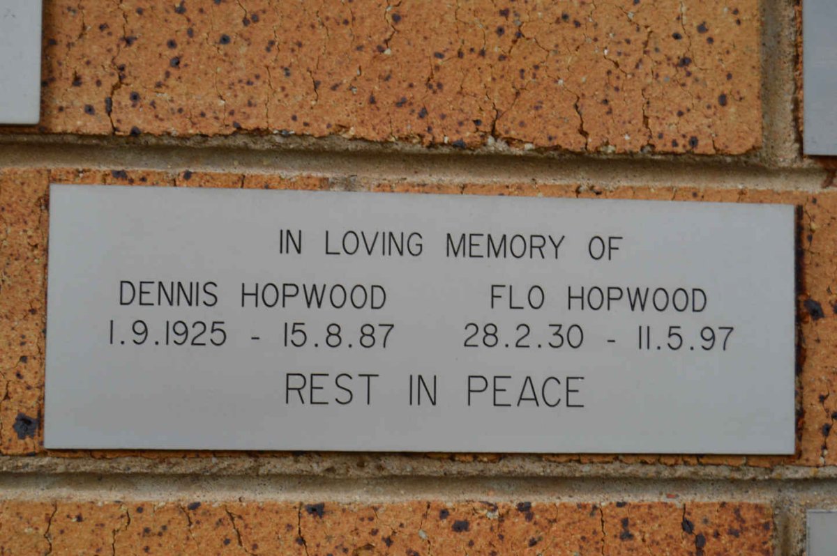 HOPWOOD Dennis 1925-1987 &amp; Flo 1930-1997